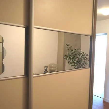 Vienna Gate Apartment, Free Parking Апартаменты